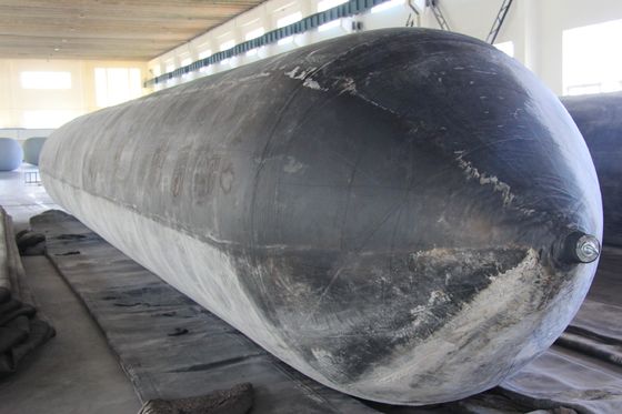 Los airbags neumáticos de lanzamiento marítimo son componentes esenciales para el lanzamiento y el remolque de buques.
