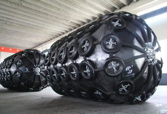 Fender lleno de espuma EVA de alta absorción de energía para atraques en el muelle del buque