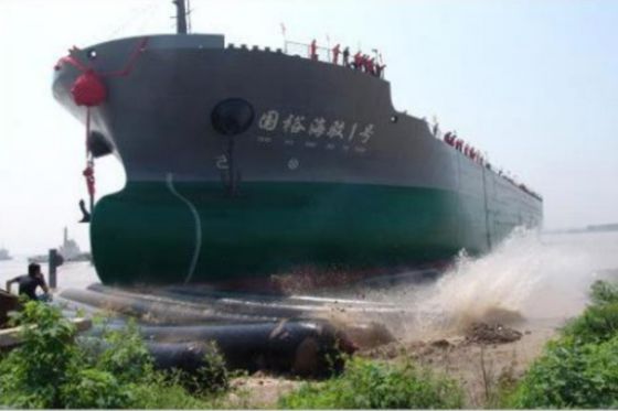 Bolsas con ruedas para botadura y elevación de barcos